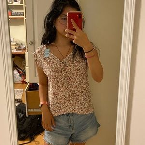 Floral loose tank top with buttons